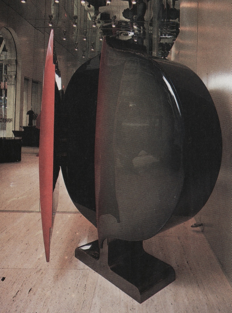 1979 - 8 - Pierre Cardin