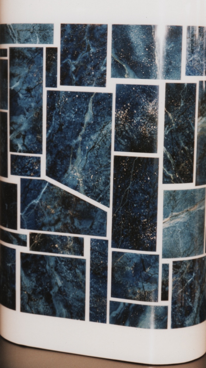 1980 - 1 - Pied de lampe imitation lapis lazuli