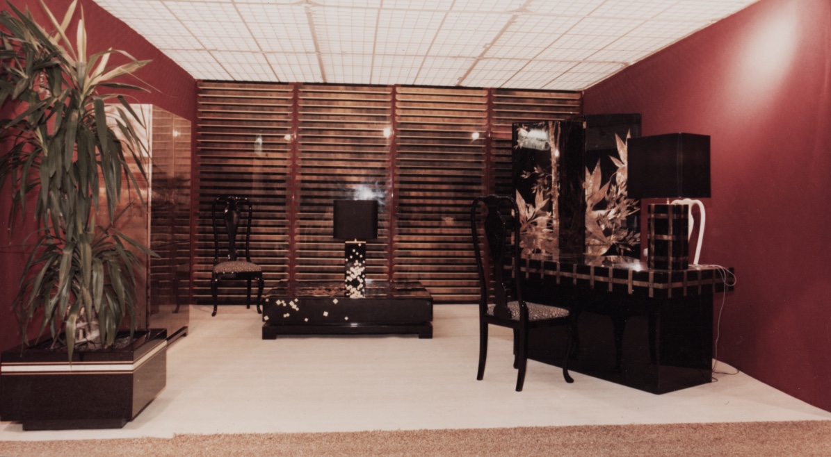 1985 - 26 (Scenes d'Intérieures) Porte de Versailles