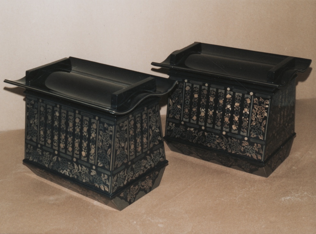 1985 - 90 - 23 (Tables d'appoint)