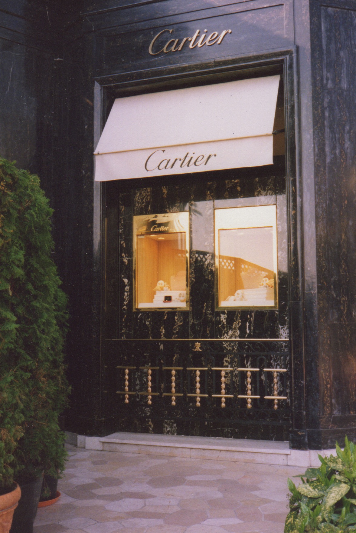 1990 - Cartier HJ (Cartier Boutique ext. rue de la Paix, Paris)